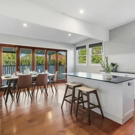 Spacious Upper 3br Family In Quiet Tarragindi Brisbane