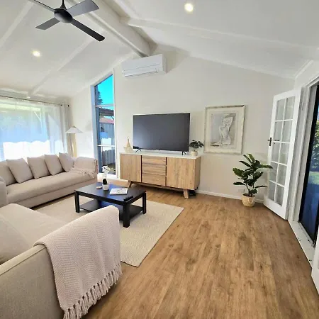 Holiday home Spacious 4br 3 Bathroom Sunnybank Retreat