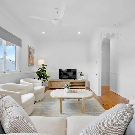 4 Bed Queenslander Views Walk To Suncorp Deck + Parking Brisbane