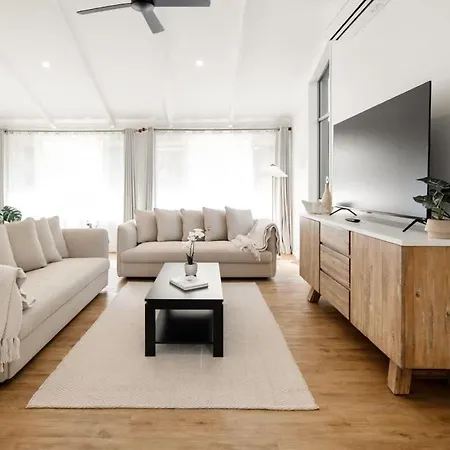 Spacious 4br 3 Bathroom Sunnybank Retreat Holiday home Brisbane