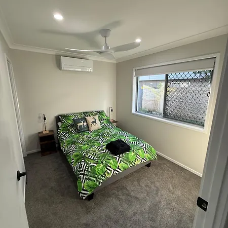 Holiday home 3 Bedroom Fully Renovated Away From Brisbane