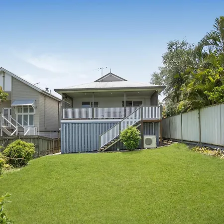 Bright 3-bed In Leafy Annerley Holiday home Brisbane