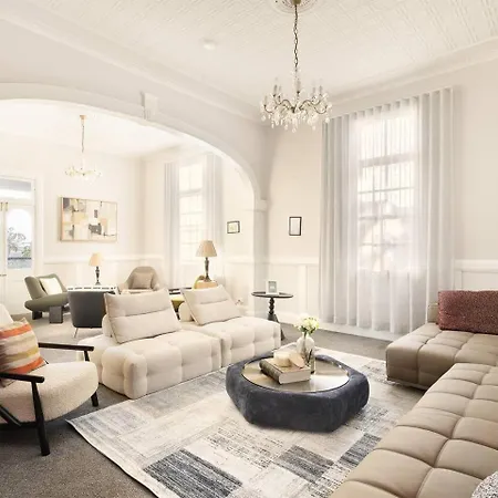 6mil Luxe Hilltop 6 Bedroom Heritage Mansion Brisbane