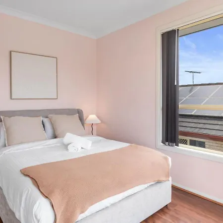 Spacious 4br Family In Inala Quiet Street *