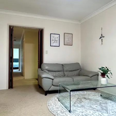 Walk To Market Square And Garden City! Macgregor Homestay *
