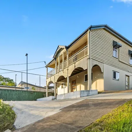 Spacious Upper 3br Family In Quiet Tarragindi Holiday home Brisbane