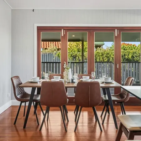 Spacious Upper 3br Family In Quiet Tarragindi Holiday home *