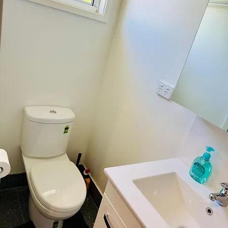 Homestay Stayeazy Brisbane