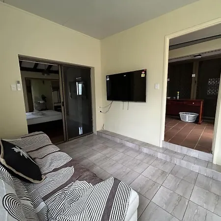 Cozy 1br Flat In Sunnybank Solo And Couple Travelers Holiday home