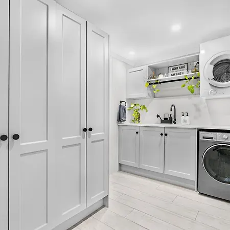 4bdr Queenslander With Pool Near Manly Esplanade * Brisbane