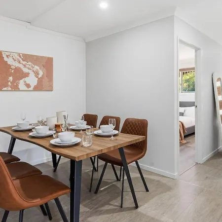 Spacious 3br In Quiet Tarragindi Location