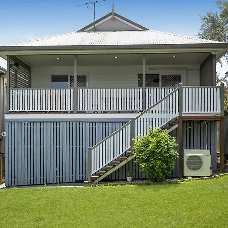 Bright 3-bed In Leafy Annerley *