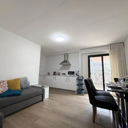 Self Contained 1br Near Pinelands Centre Guest house 3*