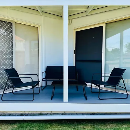Stayeazy Homestay Brisbane