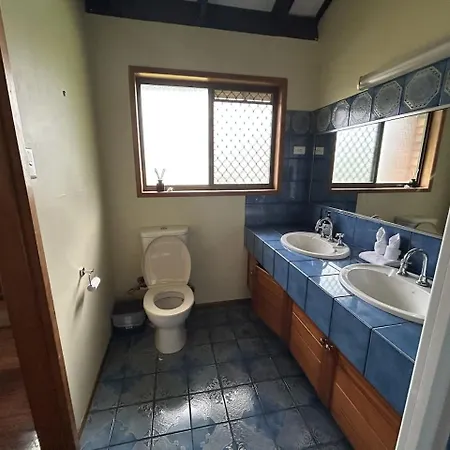 Cozy 1br Flat In Sunnybank Solo And Couple Travelers Holiday home