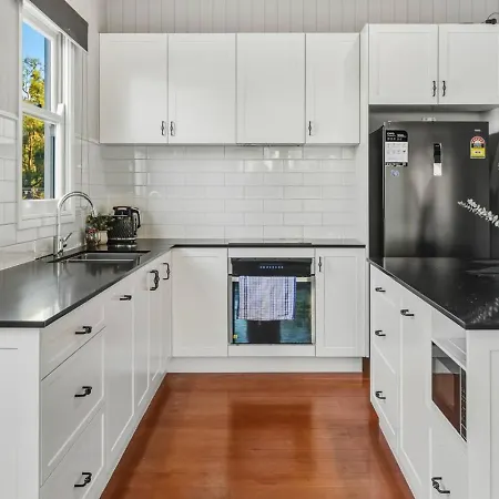 Holiday home Spacious Upper 3br Family In Quiet Tarragindi Brisbane