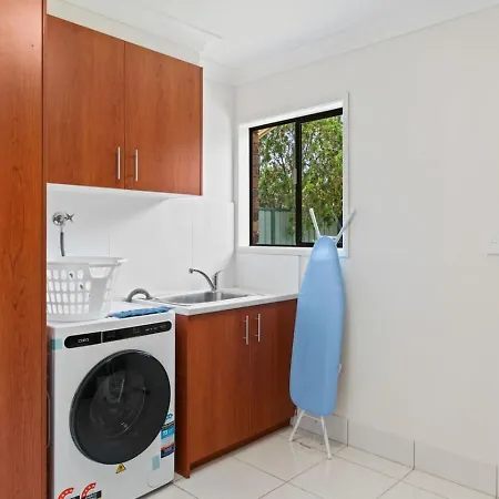 Spacious 4br Family In Sunnybank
