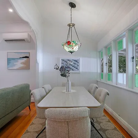 Strathendrick - Timeless Queenslander Haven Near Cbd *