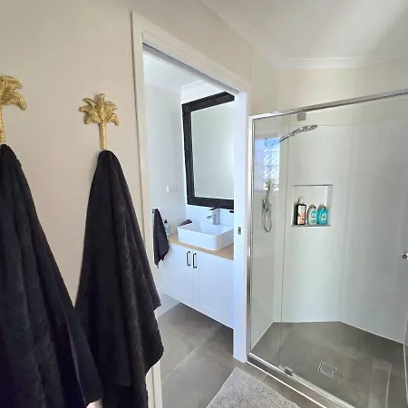 Spacious 4br 3 Bathroom Sunnybank Retreat