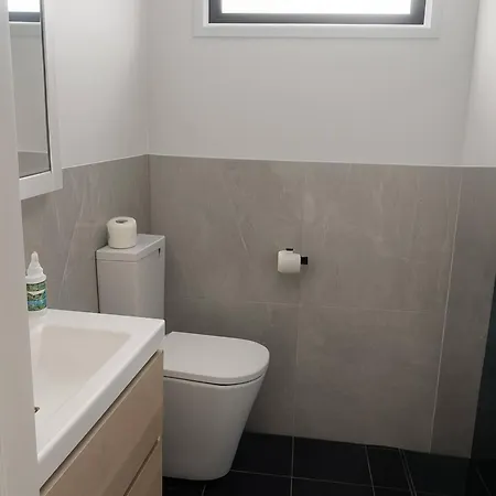 Villa New Luxury Private Unit Near Airport & Cbd