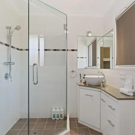 Spacious 4br Family In Sunnybank Holiday home *