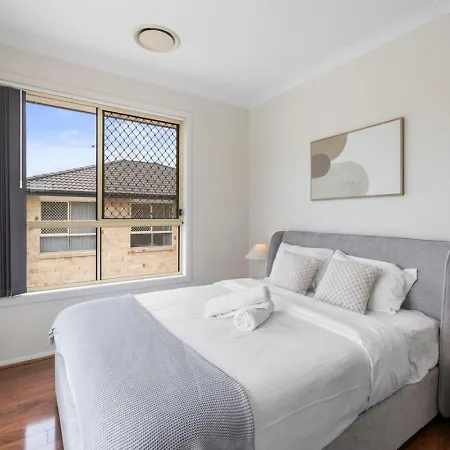 Spacious 4br Family In Inala Quiet Street