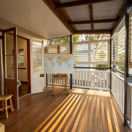 3br Charming Queenslander Mins Drive To Cbd And Gabba Stadium!