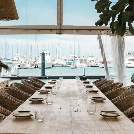 4bdr Queenslander With Pool Near Manly Esplanade
