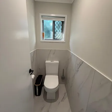 3 Bedroom Fully Renovated Away From Holiday home *