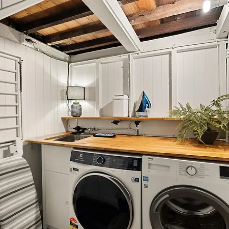 Holiday home 1920s Near Paddington And Cbd