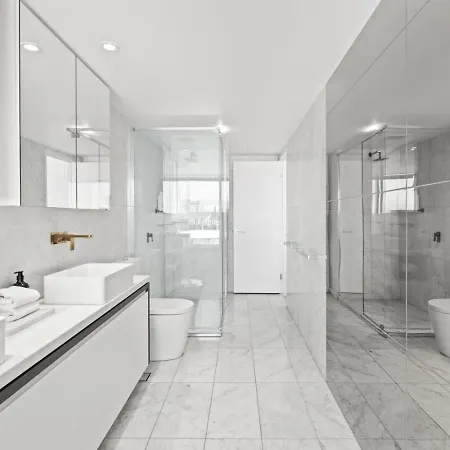 Holiday home Modern Skyline 3br With Pool Gym And Tub