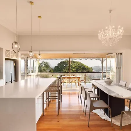 6mil Luxe Hilltop 6 Bedroom Heritage Mansion Brisbane
