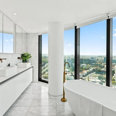 Modern Skyline 3br With Pool Gym And Tub *