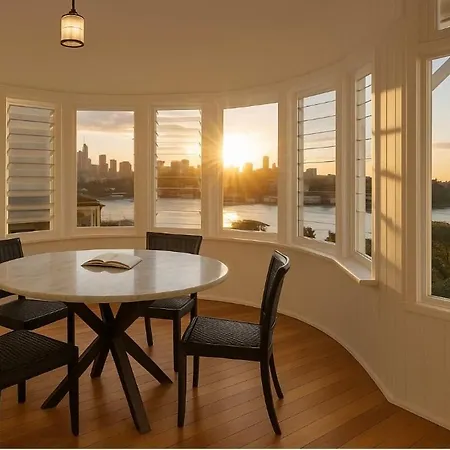 Hilltop Hideaway Holiday home Brisbane