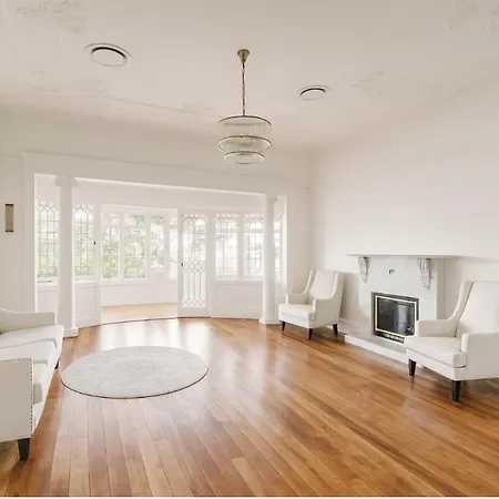 Hilltop Hideaway Brisbane