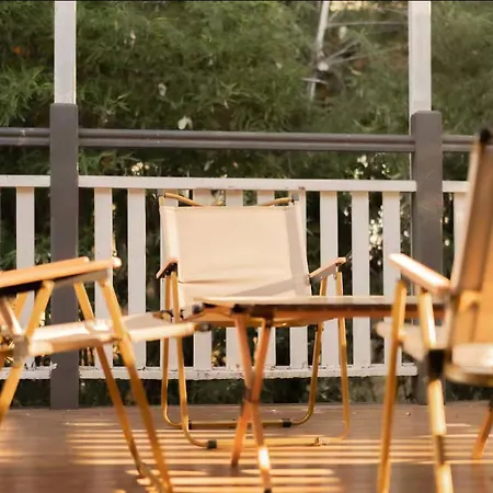 Holiday home 3br Charming Queenslander Mins Drive To Cbd And Gabba Stadium!