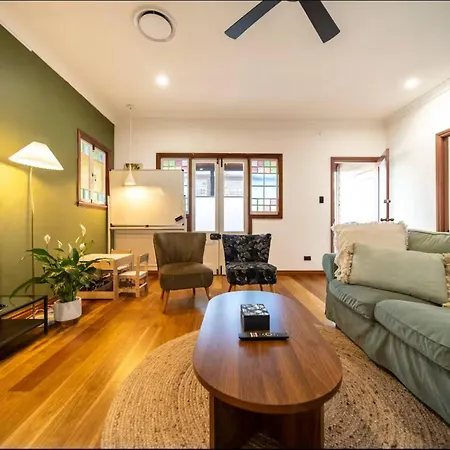 3br Charming Queenslander Mins Drive To Cbd And Gabba Stadium!