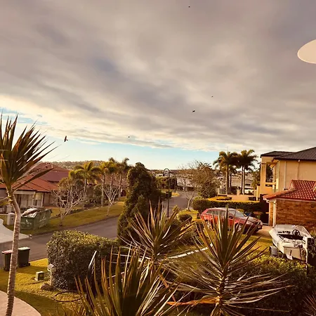 Carindale Family Home, Private Pool, Leisure * Brisbane