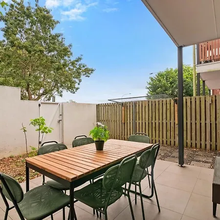 1em Abnb-style 5br, 2 Parking-patio, 5 Mins To Westfield * Brisbane