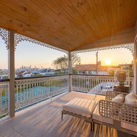 Holiday home 6mil Luxe Hilltop 6 Bedroom Heritage Mansion