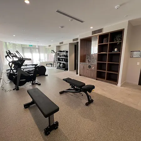 Riverside Modern 2br East With Parking *