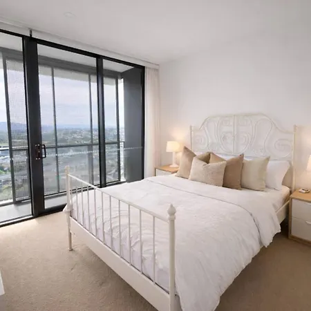 2br Privately Managed, Free Carpark, Wifi, Pool In Panorama Bowen Hills * Brisbane