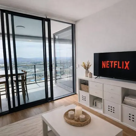 Apartment 2br Privately Managed, Free Carpark, Wifi, Pool In Panorama Bowen Hills Brisbane