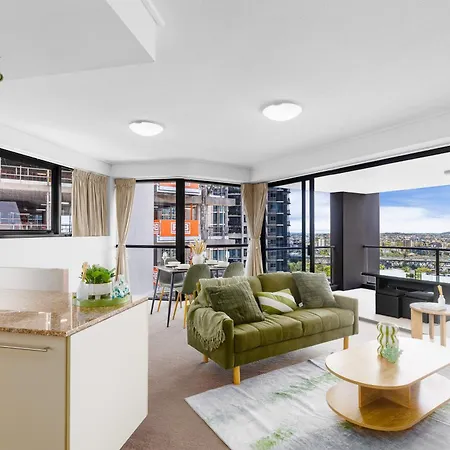 Oaks Panoramic 2br With Pool, Parking, Gym * Brisbane