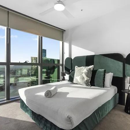 River View 1br With Cbd & Pool, Gym & Sauna Apartment