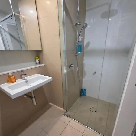 Apartment Upper Skyrise Unit Cbd Pool Gym Brisbane
