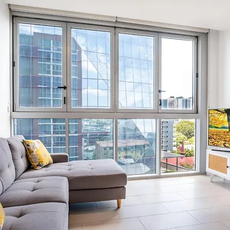Fortitude Valley Escape With Pool, Gym & Parking Brisbane