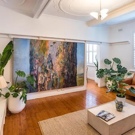 Apartment Rapunzels Art Deco Hideaway In New Farm *