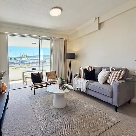 Vacation In Apartment *