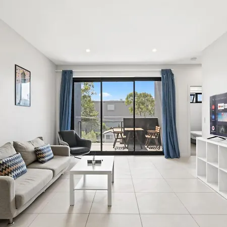 Modern 2br Easy Access To Everywhere *